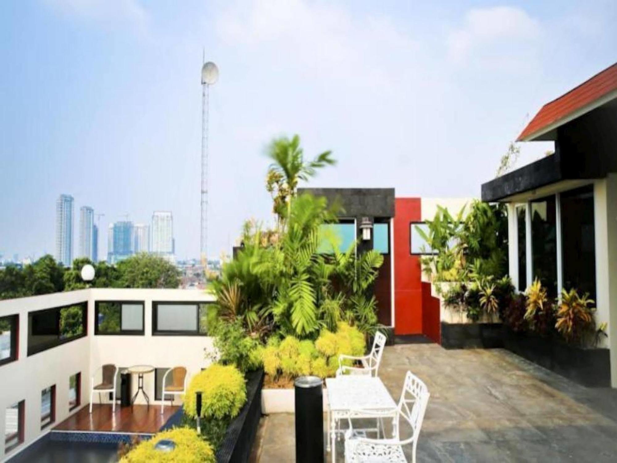 Kyo Serviced Apartment Jakarta Cilandak  Exterior foto